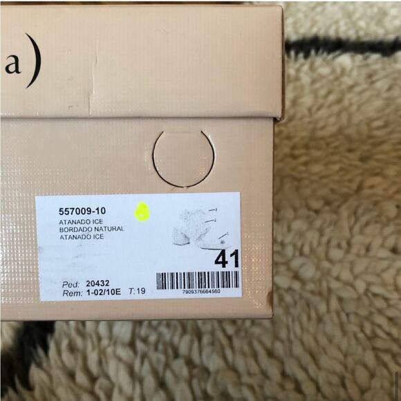 NWT Vicenza Nude Woven Heeled Sandals - Picture 7 of 8